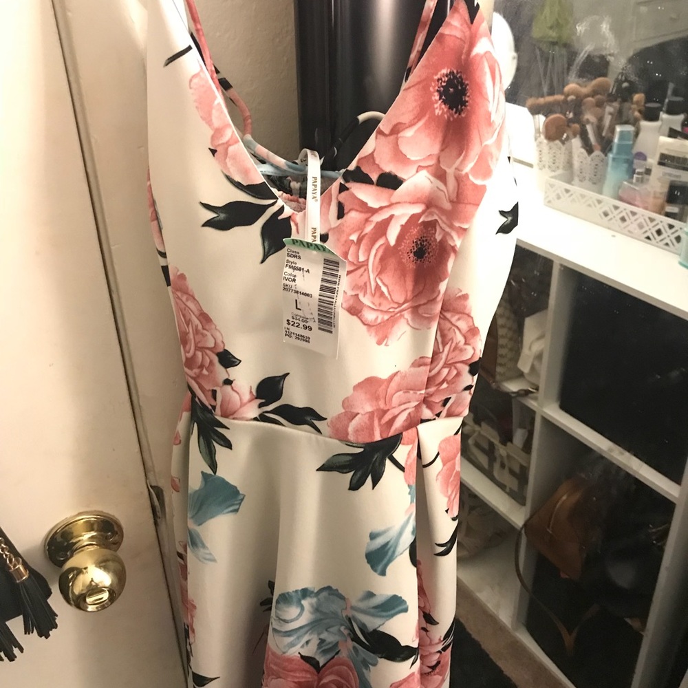 Dress - Picture 2 of 2